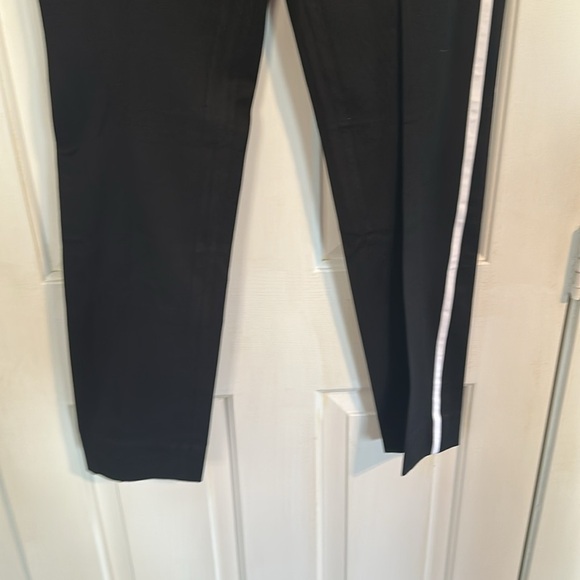 Banana Republic Black pant with white stripe size 6L - Picture 3 of 4